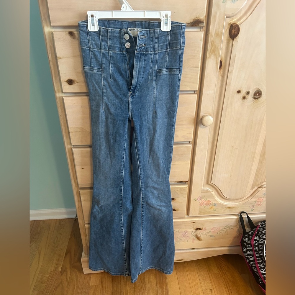 ICONIC Free People flare jeans!